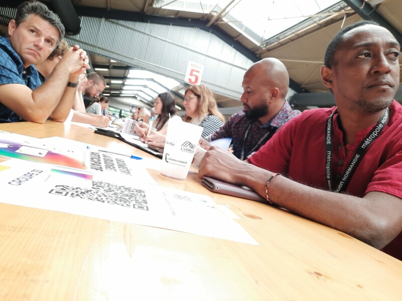 Les présidents des Conseils des Habitants de Saint-Paul continuent de s'impliquer activement aux Rencontres européennes de la participation actuellement organisée à Rouen. L'équipe municipale a tenu à envoyer cette importante délégation composée des membres du CDH. Cette volonté forte s'inscrit dans la dynamique de démocratie participative initiée par la Ville dans ses différents Bassins de vie.