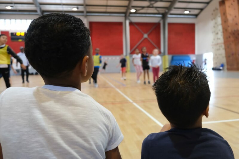 Un grand tournoi inter-écoles se déroule à l’enceinte sportive du lycée professionnel de Vue Belle. Un bel événement organisé ce jeudi 29 juin 2023. 300 marmay des écoles primaires et élémentaires du Mont Roquefeuil, de Villèle, de la Saline (Jean-ALBANY et Aliette-HORTENSE) viennent transpirer dans une belle ambiance.