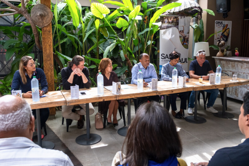 Saint-Paul, terre de festivals, accueille avec fierté la nouvelle édition d’Opus Pocus, entièrement dédiée au piano. Ce festival d’envergure rayonnera dans les Bassins de vie grâce aux concerts et aux moments d’échanges programmés sur le territoire, du 28 juillet au 26 août 2023.