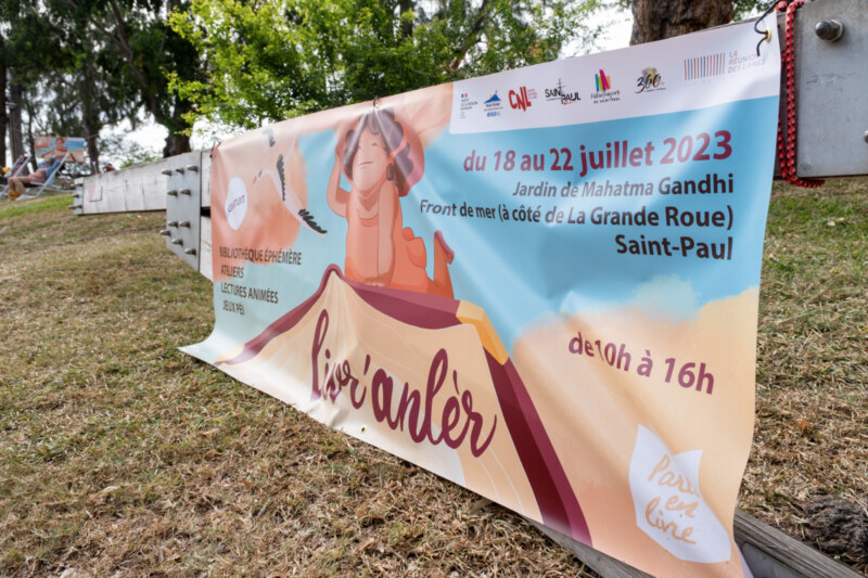 La manifestation, Partir en livre-Livr'Anlèr, continue jusqu'au 22 juillet 2023, de 10 heures à 16 heures, au Jardin de Mahatma-GANDHI sur le front de mer (à proximité de la grande roue). Bibliothèque éphémère, ateliers, lectures animées et jeux péi vous attendent en cette période de vacances scolaires.