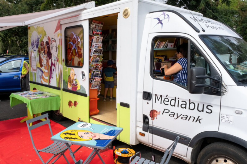 La manifestation, Partir en livre-Livr'Anlèr, continue jusqu'au 22 juillet 2023, de 10 heures à 16 heures, au Jardin de Mahatma-GANDHI sur le front de mer (à proximité de la grande roue). Bibliothèque éphémère, ateliers, lectures animées et jeux péi vous attendent en cette période de vacances scolaires.