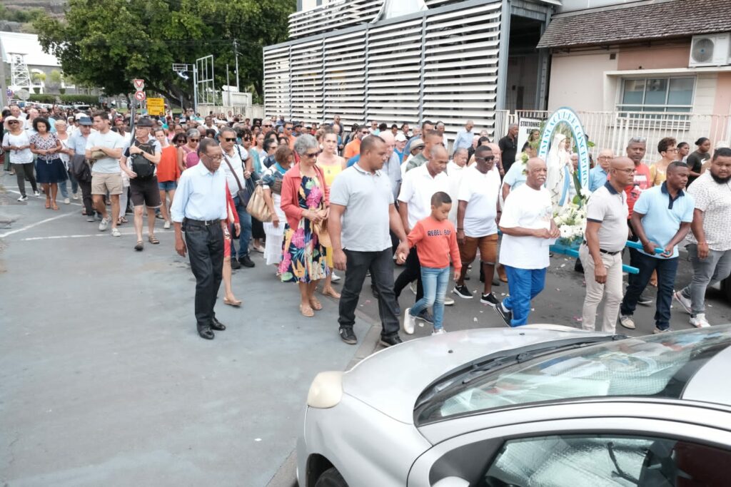 Vivez avec nous la fête des pêcheurs ! Cet événement populaire se déroule sur la place du Débarcadère, près de la baie du meilleur ancrage ce mardi 15 août 2023.