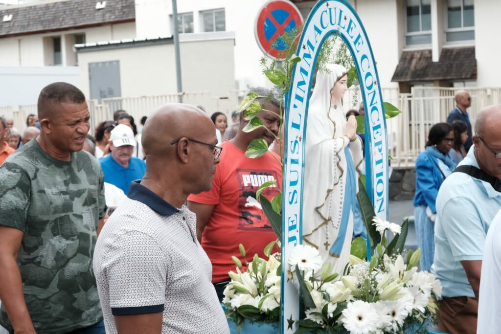 Vivez avec nous la fête des pêcheurs ! Cet événement populaire se déroule sur la place du Débarcadère, près de la baie du meilleur ancrage ce mardi 15 août 2023.