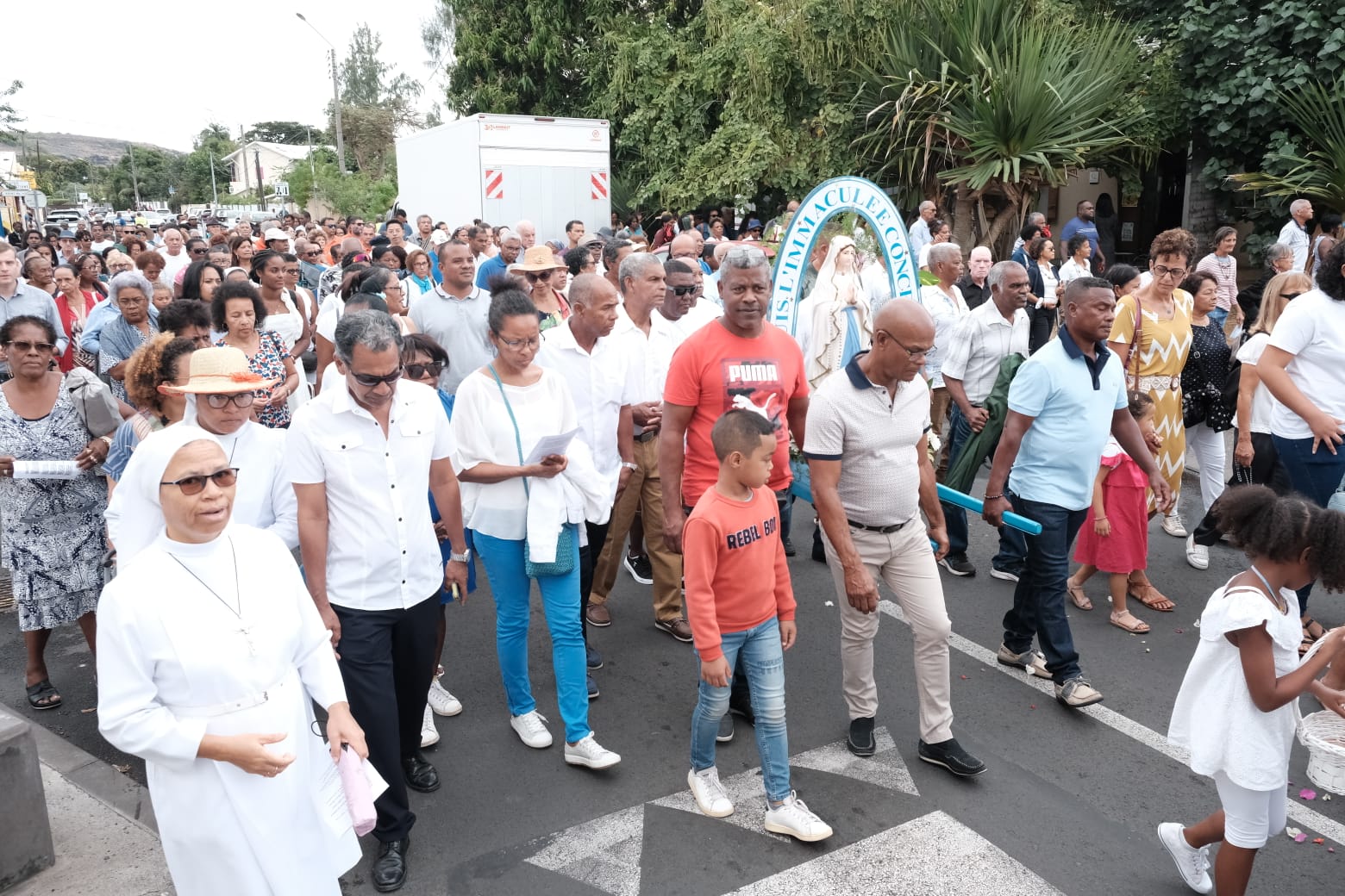 Vivez avec nous la fête des pêcheurs ! Cet événement populaire se déroule sur la place du Débarcadère, près de la baie du meilleur ancrage ce mardi 15 août 2023.