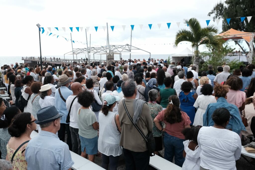 Vivez avec nous la fête des pêcheurs ! Cet événement populaire se déroule sur la place du Débarcadère, près de la baie du meilleur ancrage ce mardi 15 août 2023.