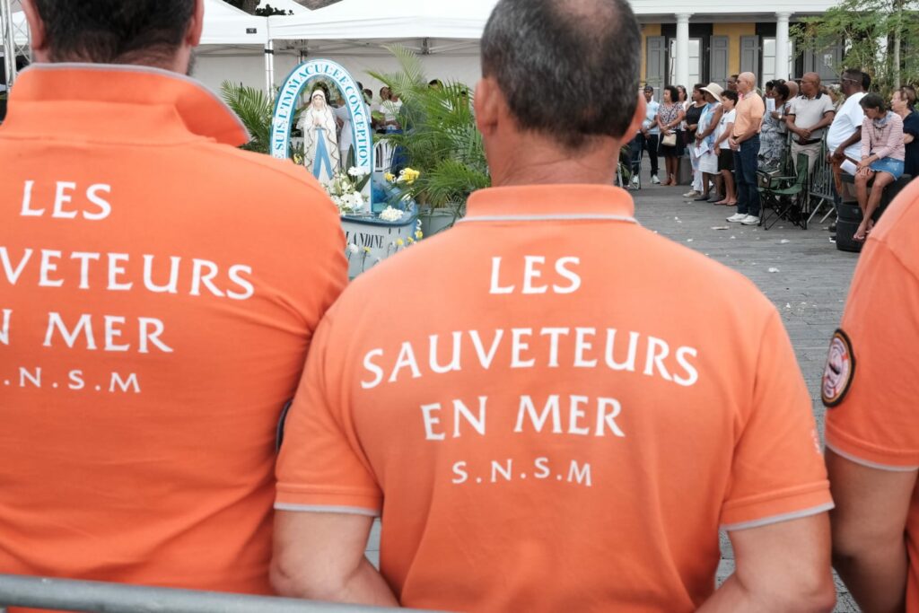 Vivez avec nous la fête des pêcheurs ! Cet événement populaire se déroule sur la place du Débarcadère, près de la baie du meilleur ancrage ce mardi 15 août 2023.