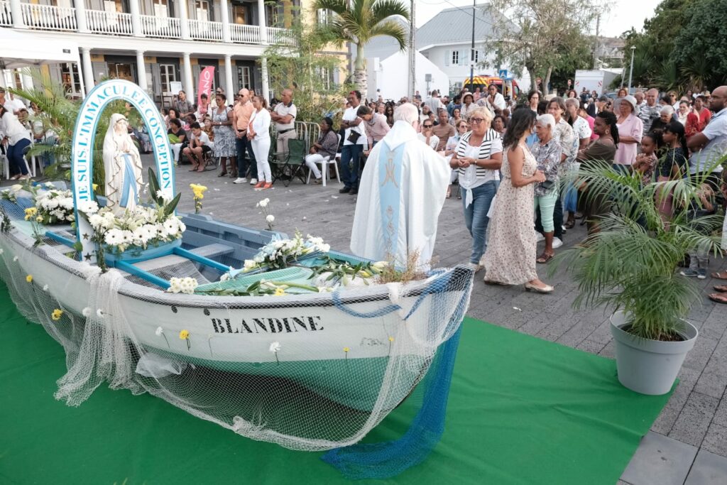 Vivez avec nous la fête des pêcheurs ! Cet événement populaire se déroule sur la place du Débarcadère, près de la baie du meilleur ancrage ce mardi 15 août 2023.