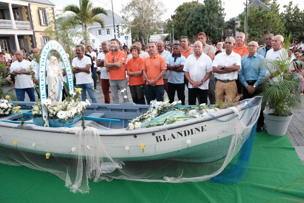 Vivez avec nous la fête des pêcheurs ! Cet événement populaire se déroule sur la place du Débarcadère, près de la baie du meilleur ancrage ce mardi 15 août 2023.