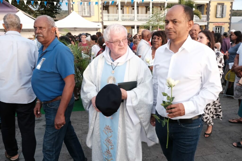 Vivez avec nous la fête des pêcheurs ! Cet événement populaire se déroule sur la place du Débarcadère, près de la baie du meilleur ancrage ce mardi 15 août 2023.