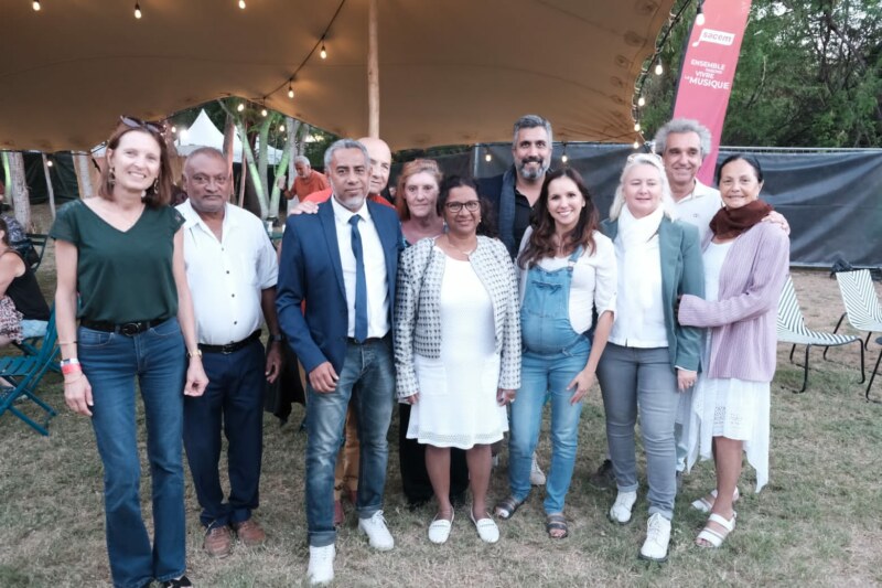 Pour la deuxième année consécutive, les Francofolies reviennent en force sur le site de la Clairière à La Saline-les-Bains ce vendredi 8 septembre 2023. Le Maire de Saint-Paul, Emmanuel SÉRAPHIN, charge la première Adjointe aux affaires culturelles, Suzelle BOUCHER, de le représenter.