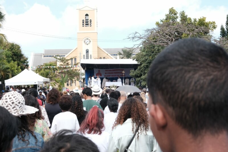 Un événement important se déroule ce dimanche 10 septembre 2023 avec la célébration des 160 ans de l’église paroissiale de Saint-Gilles-les-Hauts. Cet édifice représente l’un des joyaux du patrimoine de Saint-Paul, labellisée Ville d’Art et d’Histoire.