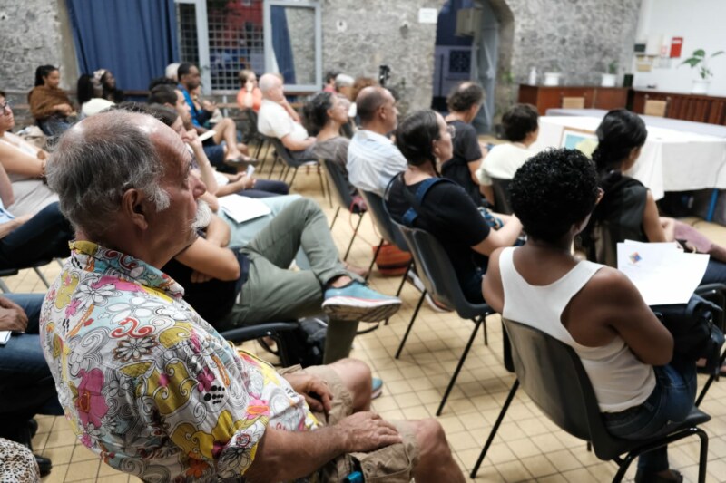 La conférence sur la richesse de la toponymie des grands sites de marronnage de La Réunion se tenait à la salle de conférence du front de mer ce jeudi 14 septembre 2023, à 18 heures, dans le cadre des 40 ans des Journées européennes du patrimoine.