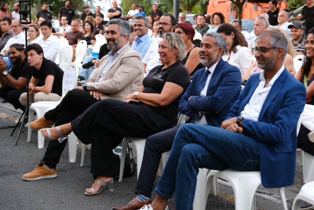 Inauguration des bornes de recharge solaire à la Grotte du Peuplement