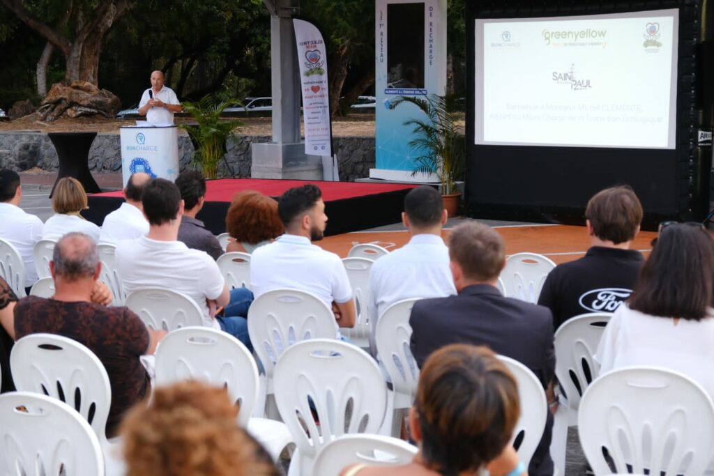 Inauguration des bornes de recharge solaire à la Grotte du Peuplement