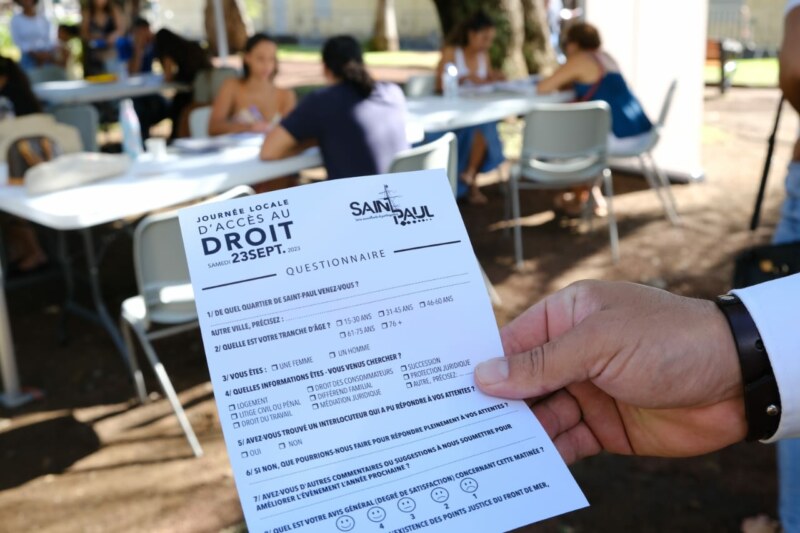 Grande réussite pour la Journée d’accès au droit organisée pour la seconde année consécutive à Saint-Paul samedi dernier au jardin de l’Hôtel de Ville. 300 personnes sont venues échanger gratuitement et directement avec 16 acteurs, professionnels du droit et des associations.