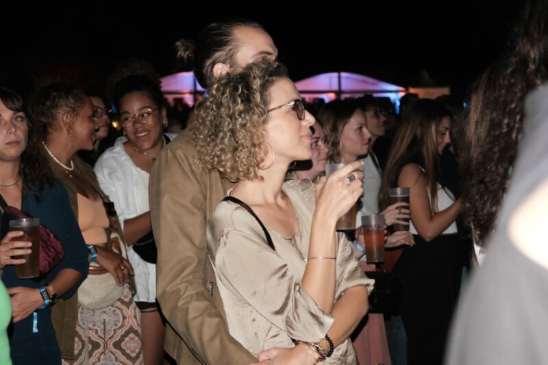 Pour la deuxième année consécutive, les Francofolies reviennent en force sur le site de la Clairière à La Saline-les-Bains ce vendredi 8 septembre 2023. Le Maire de Saint-Paul, Emmanuel SÉRAPHIN, charge la première Adjointe aux affaires culturelles, Suzelle BOUCHER, de le représenter.