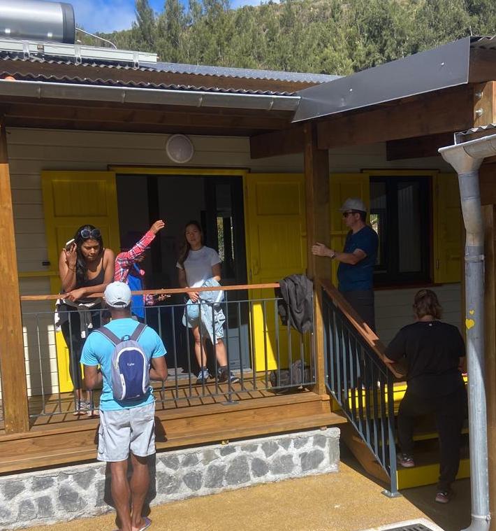 Toutes les actions déclinées par la Municipalité concernent l'ensemble du territoire, y compris le cirque de Mafate. C’est la logique de la deuxième édition de la Randonnée du Droit organisée à l’école de l’îlet de Roche Plate ce samedi 7 et ce dimanche 8 octobre 2023.