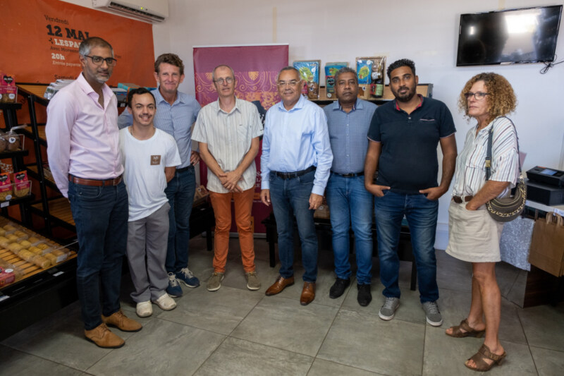 Connaissez-vous Ker Métis ? Cette biscuiterie de Saint-Paul, installée dans la Zone d’activités économiques de l’Éperon à Saint-Gilles-les-Hauts, confectionne des biscuits bretons fabriqués 100% localement.