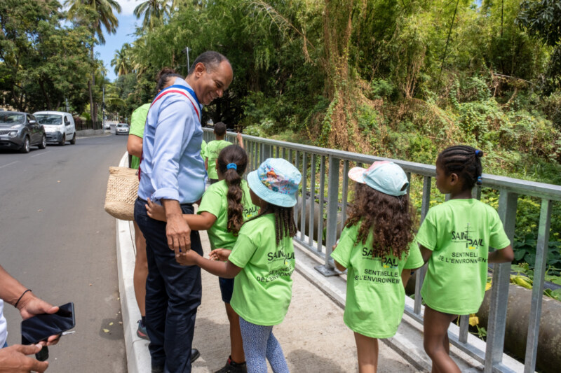 L’inauguration du pont de la ravine Divon s’est déroulée ce mardi 10 octobre 2023 à la Grande Fontaine. Cet ouvrage garantit la sécurité des biens et des personnes de ce quartier historique de Saint-Paul.