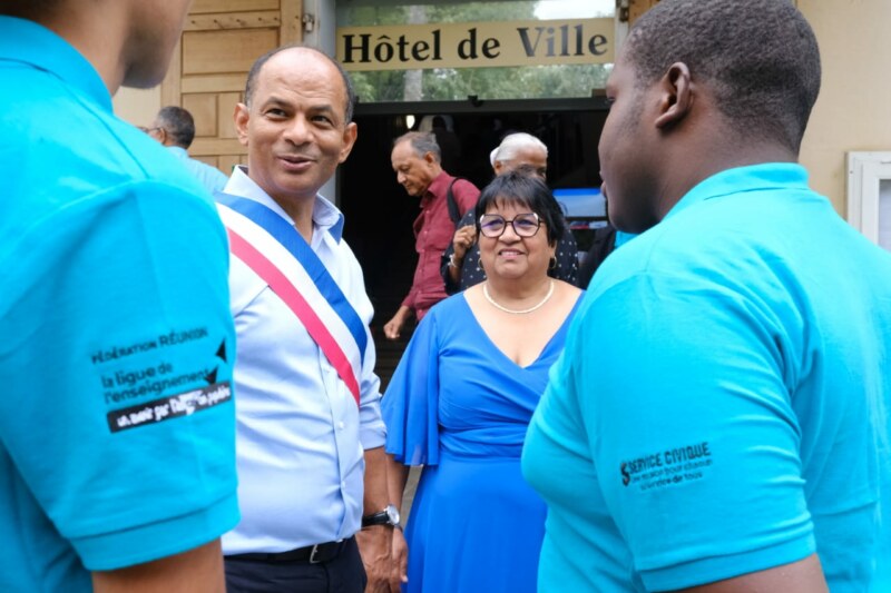 Saint-Paul construit son avenir avec 37 jeunes accueillis en service civique. Le Maire de la Ville, Emmanuel SÉRAPHIN, les reçoit chaleureusement lors d’une cérémonie organisée à l’Hôtel de Ville le mardi 10 octobre 2023.