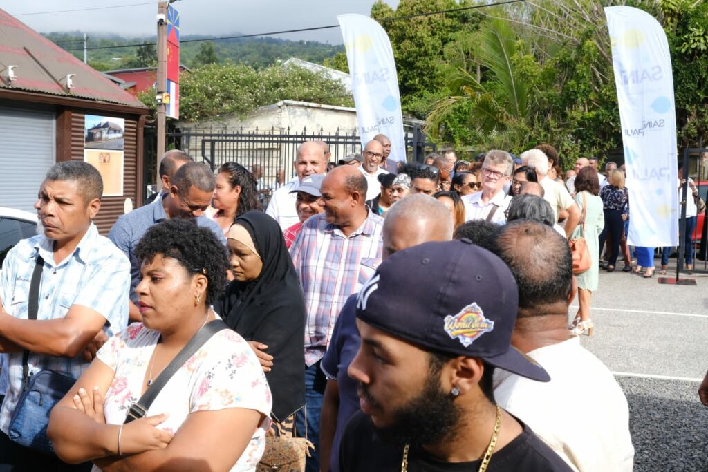 180 agents communaux ont reçu une médaille ce mercredi 6 décembre 2023. À travers cette cérémonie conviviale spécialement organisée en leur honneur, c’est la reconnaissance de la population, des élu·es et de l’administration qui leur a été signifiée.