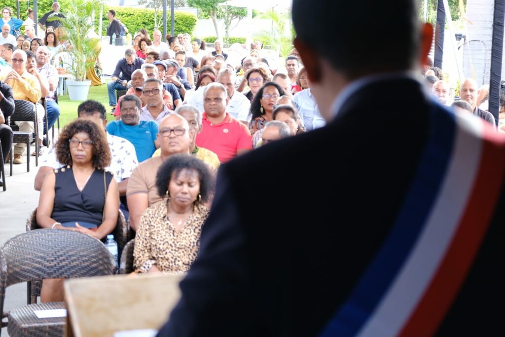 180 agents communaux ont reçu une médaille ce mercredi 6 décembre 2023. À travers cette cérémonie conviviale spécialement organisée en leur honneur, c’est la reconnaissance de la population, des élu·es et de l’administration qui leur a été signifiée.