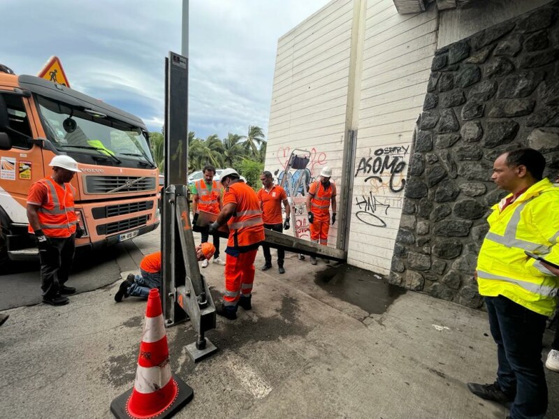 Installation d'une digue artificielle