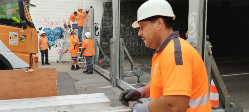 Installation d'une digue artificielle