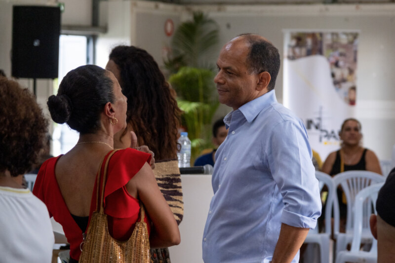 Vyen koz èk le Maire : présentation du bilan de mi-mandat à la salle polyvalente du Ruisseau dans le Bassin de vie de La Plaine/Bois-de-Nèfles.