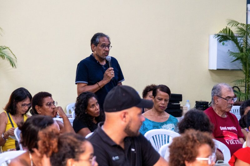 Vyen koz èk le Maire : présentation du bilan de mi-mandat à la salle polyvalente du Ruisseau dans le Bassin de vie de La Plaine/Bois-de-Nèfles.