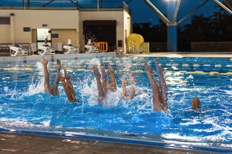 Découvrez les belles photos prises pour la dernière nocturne organisée à la piscine Josselyn-FLAHAUT de Plateau Caillou ce mardi 26 mars 2024 !