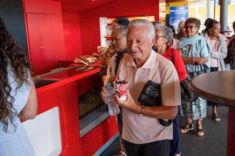 Saint-Paul, c'est la Ville des séniors où il fait bon vivre à La Réunion ! L'opération Cinéma séniors, spécialement organisée par la Commune en leur honneur, se tient ce vendredi 24 mai 2024 au multiplex de Cambaie.