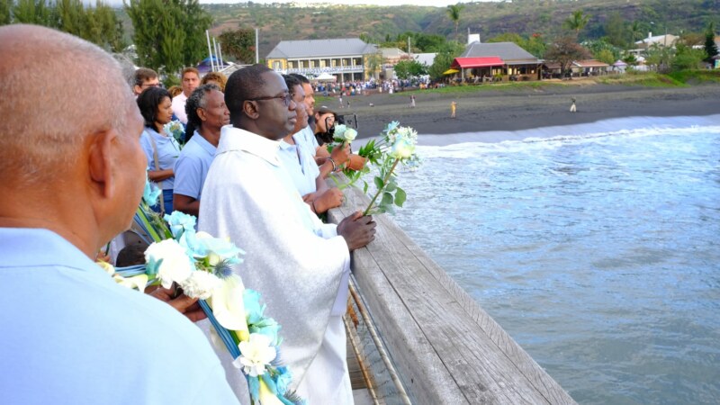 Saint-Paul, berceau du Peuplement de La Réunion, a vécu un moment empreint de recueillement et d’émotion lors de la Fête des Pêcheurs, organisée sur le Débarcadère, ce jeudi 15 août 2024.