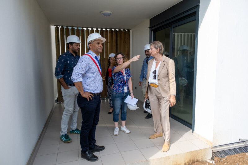 La SHLMR et la Ville de Saint-Paul réaffirment leur engagement commun pour améliorer l'accès au logement à La Réunion avec la pose de la première pierre de la résidence étudiante et jeunes actifs