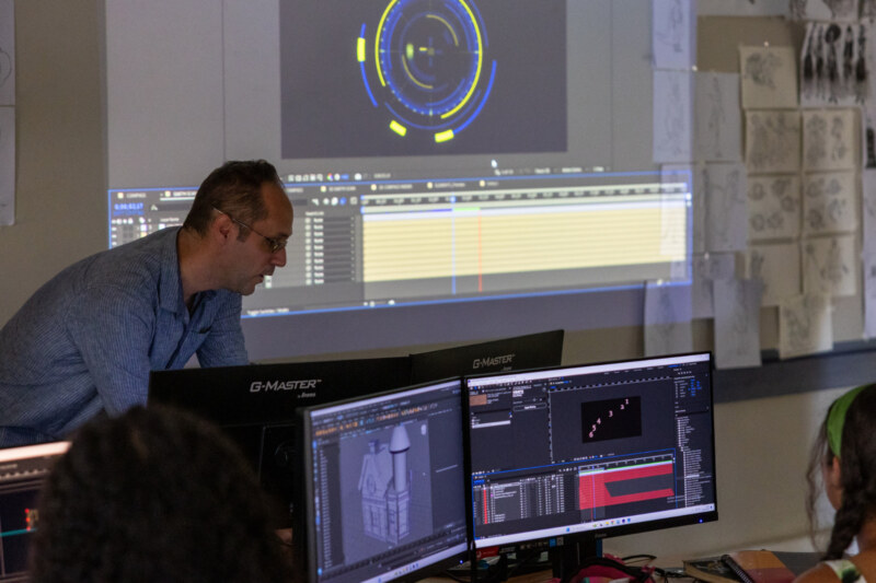 Saint-Paul écrit une nouvelle page de son histoire en accueillant officiellement le campus RUBIKA Réunion sur son territoire. L’inauguration de cet établissement d’excellence, ce mercredi 29 janvier 2025 à Tamarun, marque une ambition forte : faire du territoire saint-paulois un pôle d’innovation et de créativité dans les secteurs du jeux vidéo, de l’animation et du numérique.