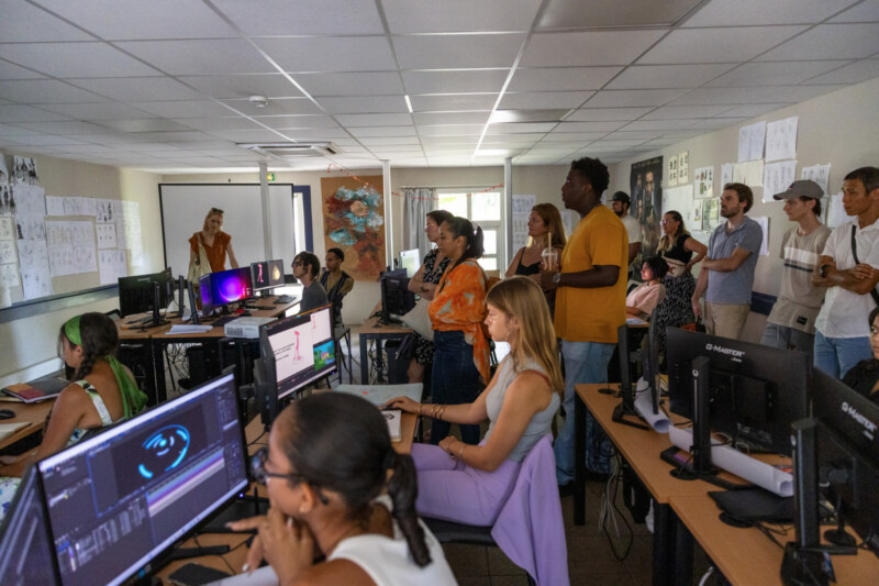 Saint-Paul écrit une nouvelle page de son histoire en accueillant officiellement le campus RUBIKA Réunion sur son territoire. L’inauguration de cet établissement d’excellence, ce mercredi 29 janvier 2025 à Tamarun, marque une ambition forte : faire du territoire saint-paulois un pôle d’innovation et de créativité dans les secteurs du jeux vidéo, de l’animation et du numérique.