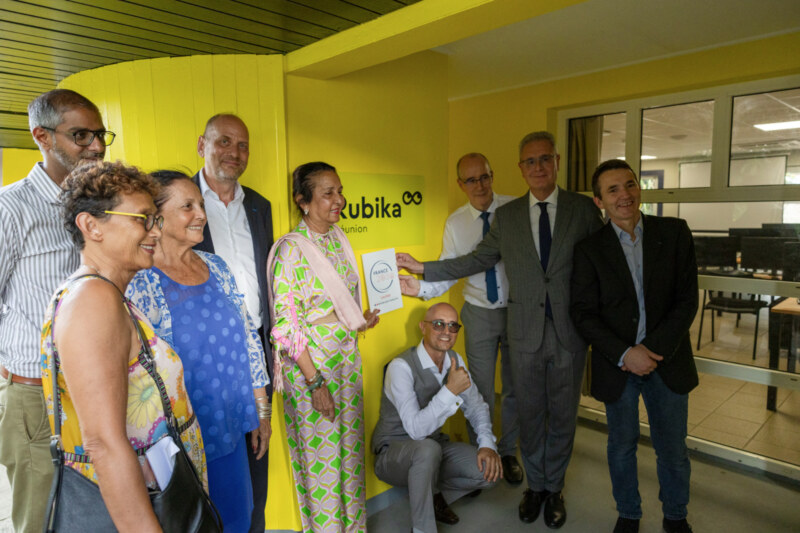 Saint-Paul écrit une nouvelle page de son histoire en accueillant officiellement le campus RUBIKA Réunion sur son territoire. L’inauguration de cet établissement d’excellence, ce mercredi 29 janvier 2025 à Tamarun, marque une ambition forte : faire du territoire saint-paulois un pôle d’innovation et de créativité dans les secteurs du jeux vidéo, de l’animation et du numérique.