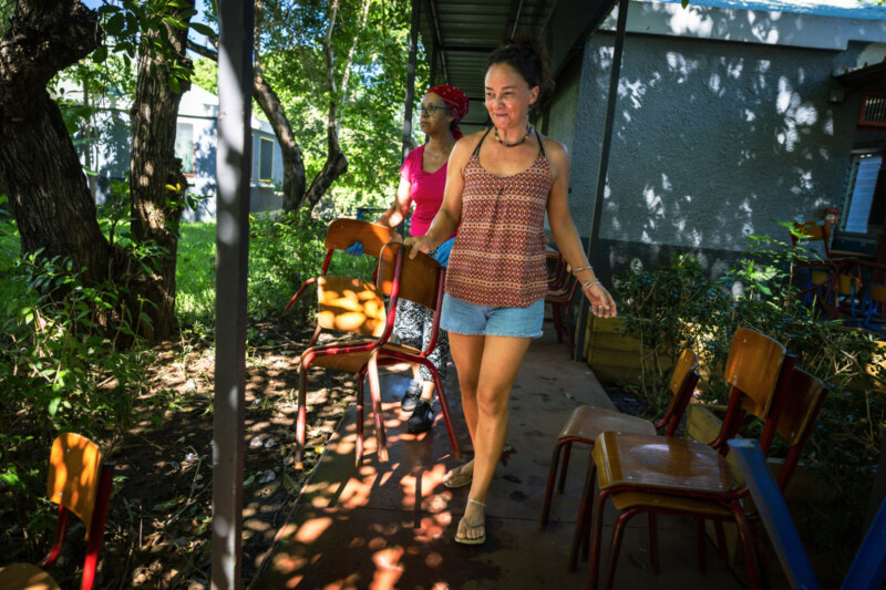 À Saint-Paul, la mobilisation est totale ! Après les dégâts, tous les moyens sont engagés sur le nettoyage et la sécurisation de l’école située à Grande Fontaine.