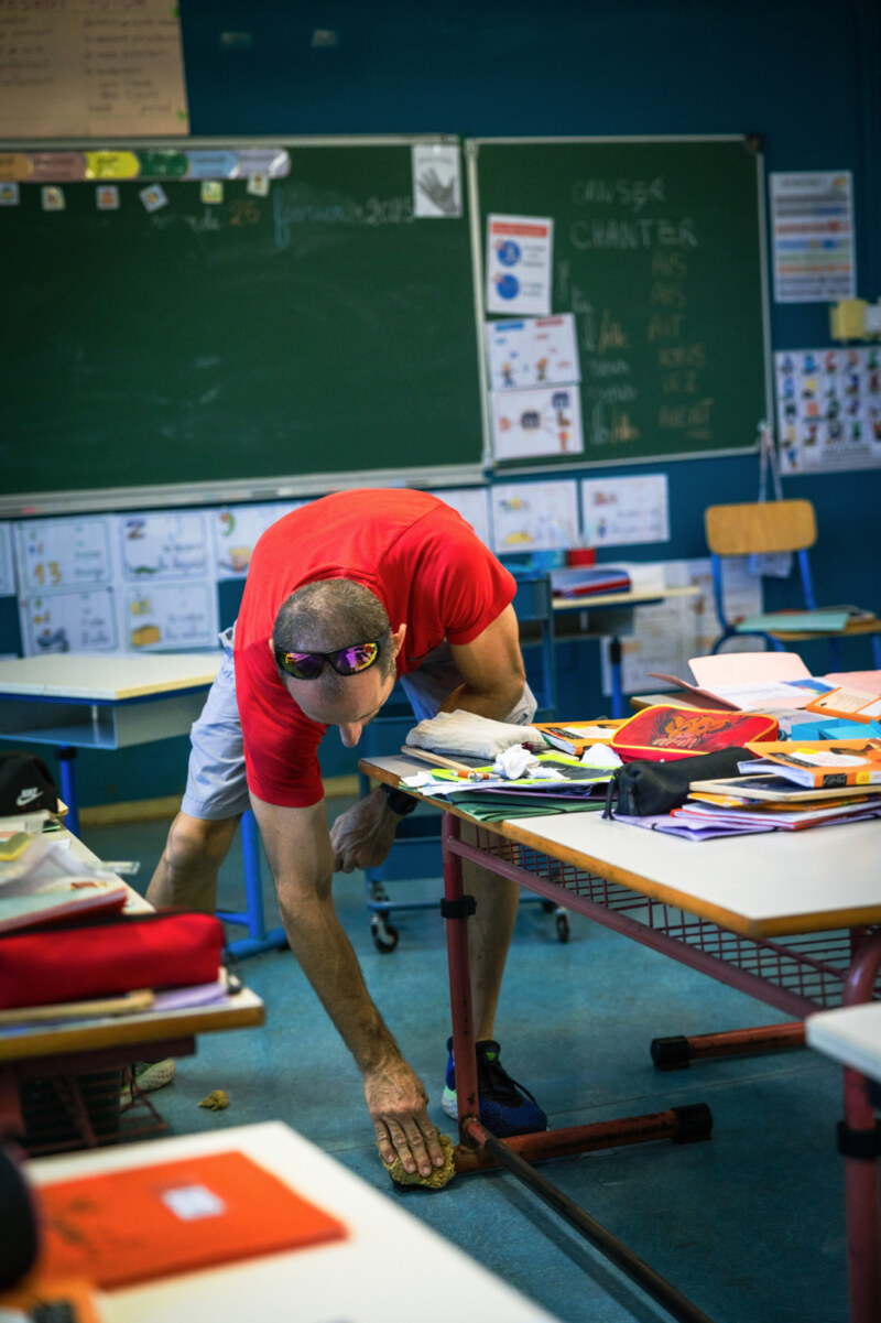 À Saint-Paul, la mobilisation est totale ! Après les dégâts, tous les moyens sont engagés sur le nettoyage et la sécurisation de l’école située à Grande Fontaine.