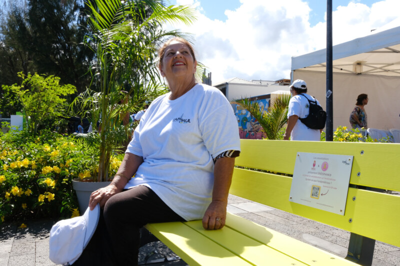 Le vendredi 28 mars 2025, à l'occasion de la Journée mondiale de lutte contre l'endométriose, la Ville de Saint-Paul inaugure le premier banc jaune de La Réunion destiné à sensibiliser à cette maladie qui touche une femme sur dix en France. Installé sur la Place Lo Peplaz, au Débarcadère, ce banc est un marqueur visible de l'engagement municipal aux côtés des associations et du corps médical.
