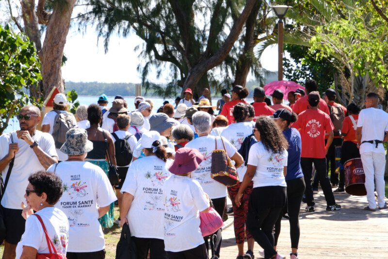 Le vendredi 28 mars 2025, à l'occasion de la Journée mondiale de lutte contre l'endométriose, la Ville de Saint-Paul inaugure le premier banc jaune de La Réunion destiné à sensibiliser à cette maladie qui touche une femme sur dix en France. Installé sur la Place Lo Peplaz, au Débarcadère, ce banc est un marqueur visible de l'engagement municipal aux côtés des associations et du corps médical.