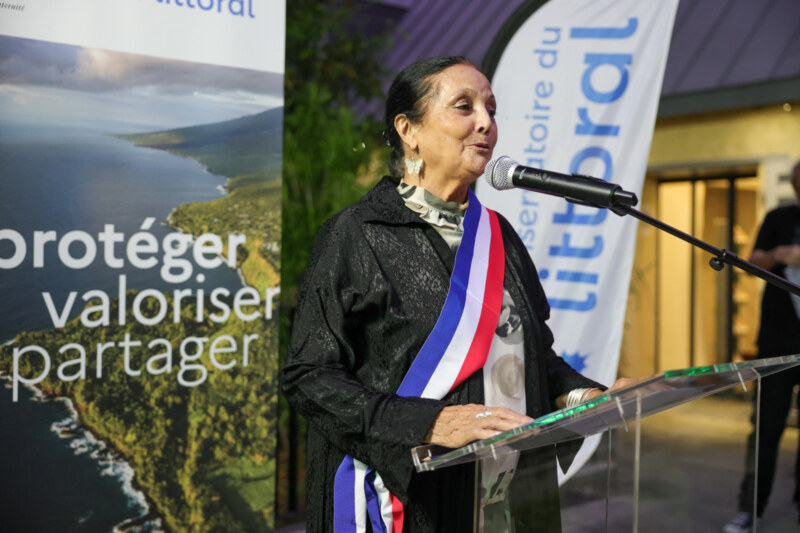 Jusqu'au 26 avril 2025, la Longère Sudel-FUMA accueille une exposition inédite : « Le Cap La Houssaye : entre savane et océan », un voyage artistique et historique au cœur de l’un des joyaux du patrimoine saint-paulois.