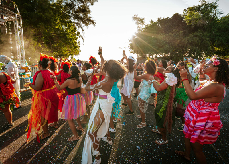 La vingt-septième édition du Grand Boucan restera gravée dans les mémoires. Plus de 70 000 personnes ont convergé tout au long de l'après-midi de dimanche et le soir vers le front de mer de Saint-Paul pour assister à l’un des plus grands rendez-vous populaires de l'île.