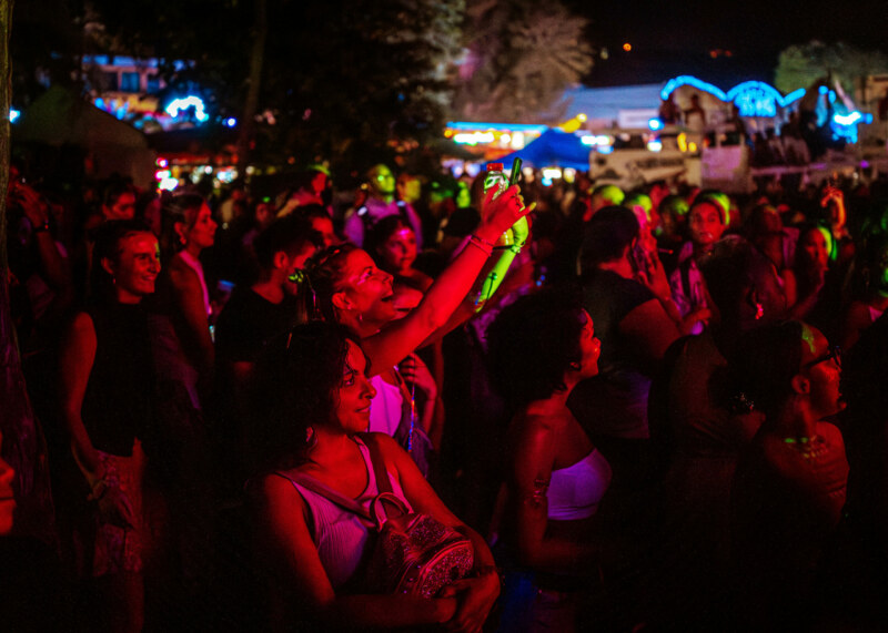 La vingt-septième édition du Grand Boucan restera gravée dans les mémoires. Plus de 70 000 personnes ont convergé tout au long de l'après-midi de dimanche et le soir vers le front de mer de Saint-Paul pour assister à l’un des plus grands rendez-vous populaires de l'île.