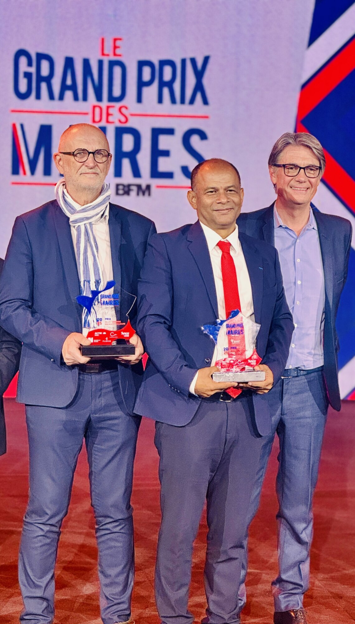 La Ville de Saint-Paul est lauréate du Grand Prix des Maires 2025, dans la catégorie Environnement et Mobilités, pour son projet de revégétalisation écologique de la plage des Brisants.